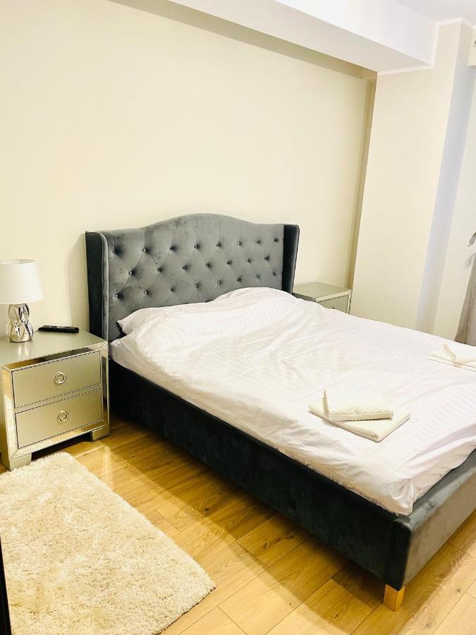 Londof Luxury Apartments - With A Panoramic View Over The City Brasov Exterior photo